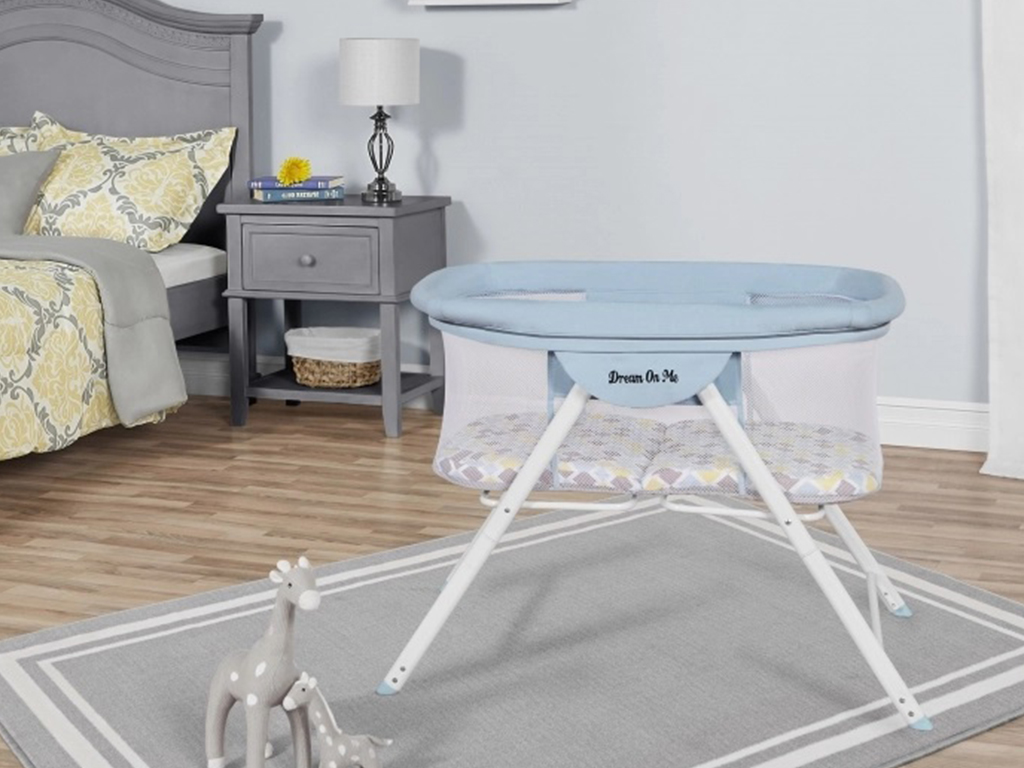 Dream On Me Poppy Traveler Portable Bassinet